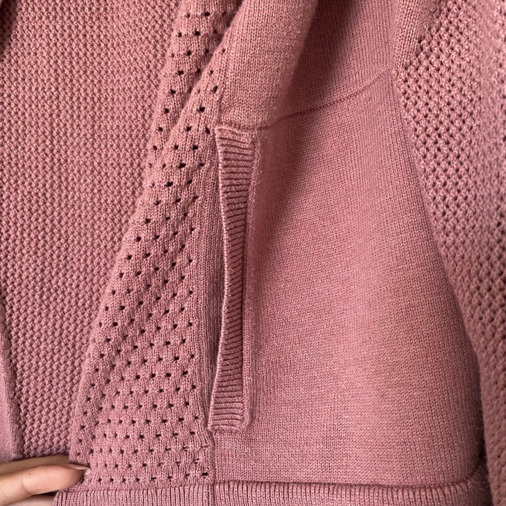 Lululemon pink sweater - Picture 5 of 8